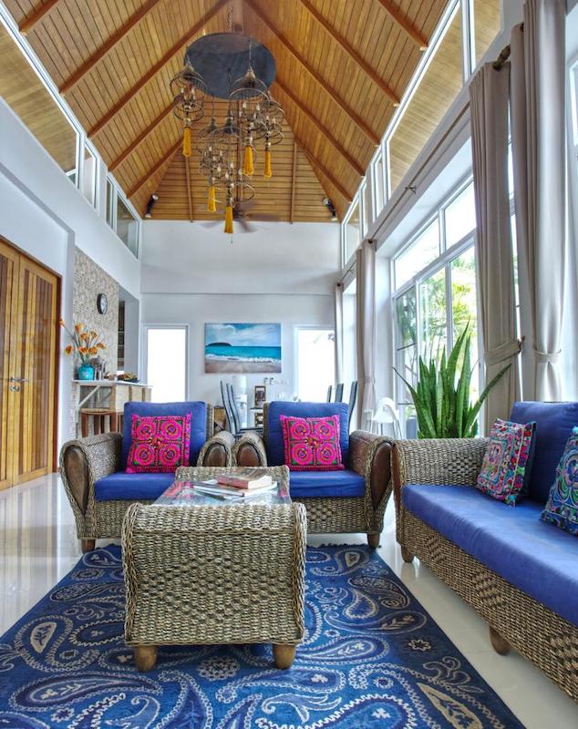 照片 巴厘岛风格的豪华泳池别墅，设有 3 间卧室，位于普吉岛拉威的赛园