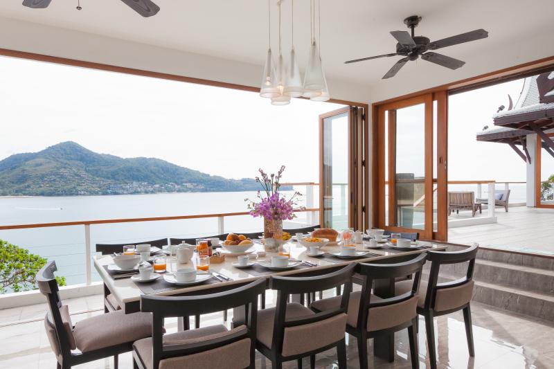 Photo Luxury sea front villa for rent in Kamala, Phuket