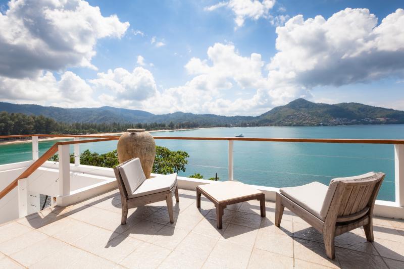 Photo Luxury sea front villa for rent in Kamala, Phuket