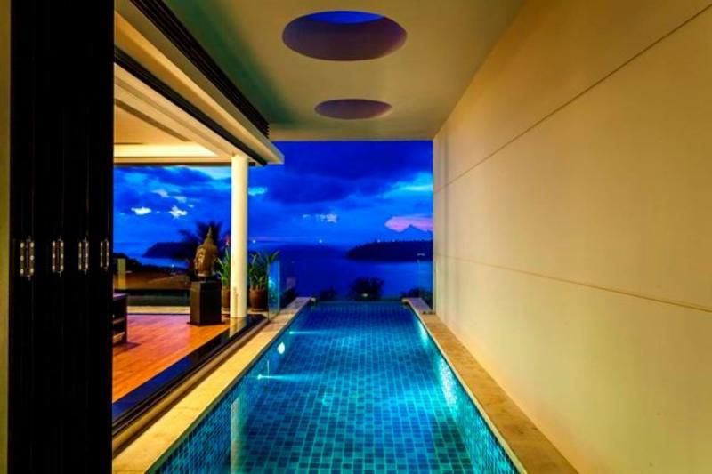 照片豪华海景 3 卧室泳池公寓在普吉岛卡塔出售