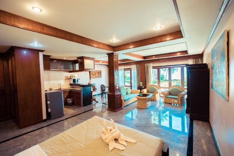 Photo Luxury Seaview Resort สำหรับขายในหาดป่าตอง, ภูเก็ต
