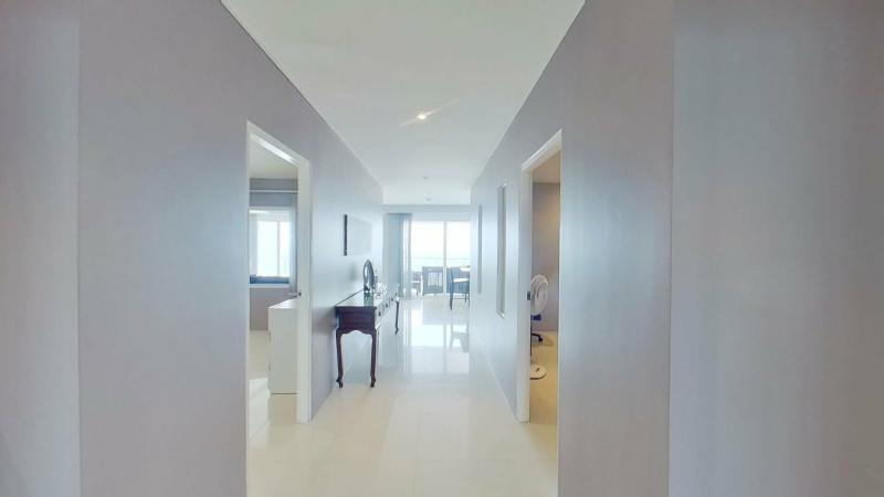 Photo Modern 2 Bedroom Apartment with Panoramic Sea View for Sale in Karon, Phuket