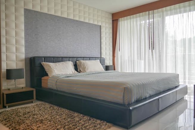 Фото Современная 2-спальная квартира в иностранном праве собственности на продажу в Кату