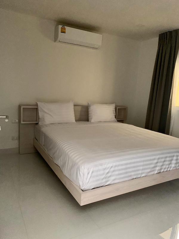 Photo modern 2 bedrooms condo fully furnished for sale in Karon 