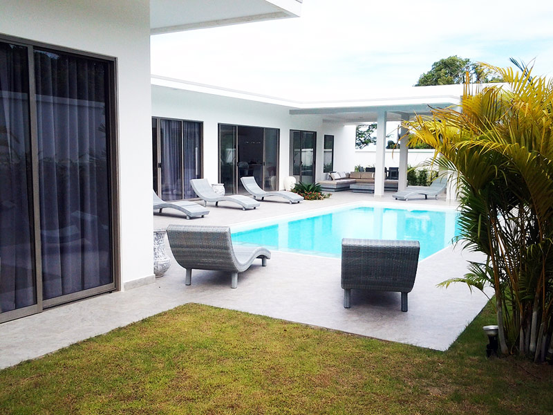 รูปภาพ Modern pool villa 3 ห้องนอนสำหรับขายในราไวย์