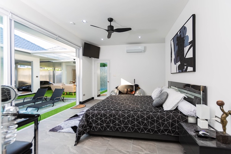 Photo Villa haut de gamme de 4 chambres au design contemporain et unique à vendre à Rawai, Phuket