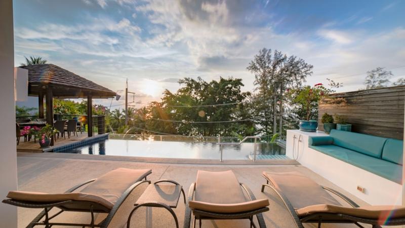 在普吉岛苏林出售的海景 4 卧室泳池别墅优惠照片