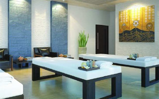 照片现代工作室公寓在普吉岛邦涛海滩附近的丽晶酒店出售