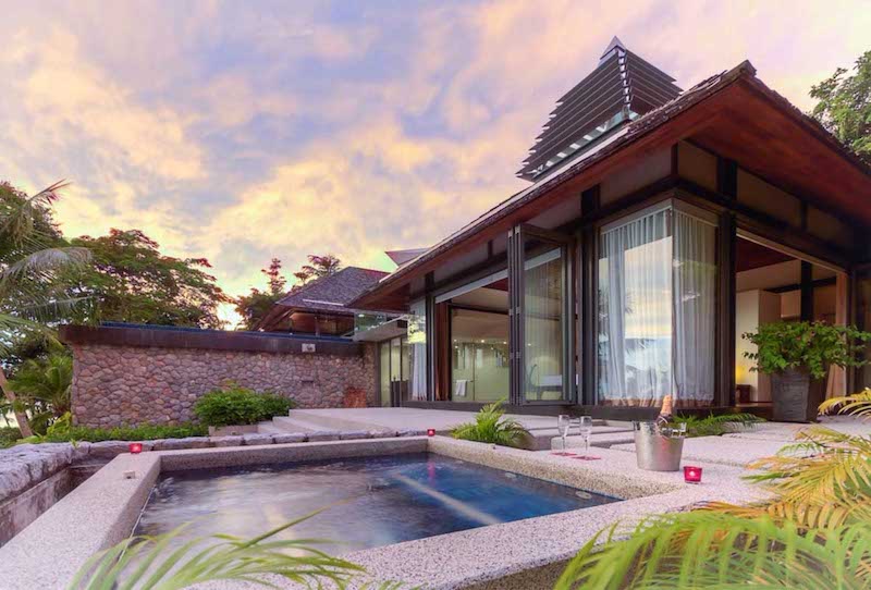 Photo Oceanfront villa for sale on Millionaires Mile Phuket