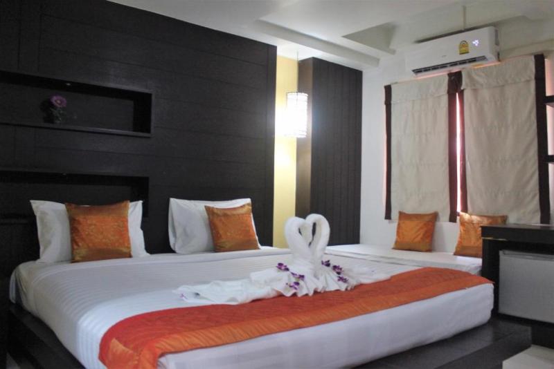 Photo Maison d'hôtes avec 15 chambres et restaurant à louer à Patong Beach