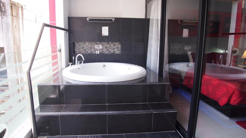 Photo Patong Beach Luxury Apartment for Rent on Bangla Road