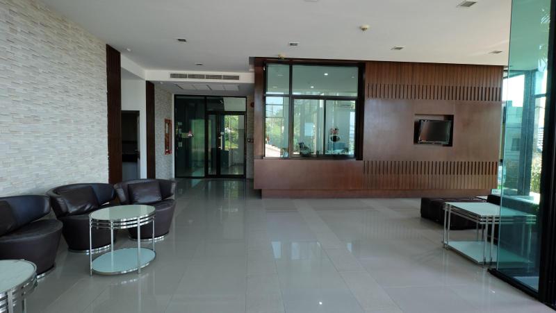 照片 芭东海滩现代工作室公寓出租在 Unity Residence, 普吉岛