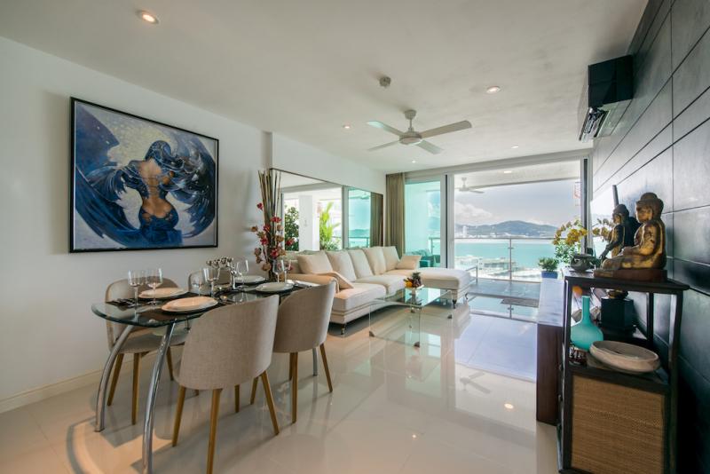 Photo Patong-Kalim High-End Sea View Condo for Sale/Rent