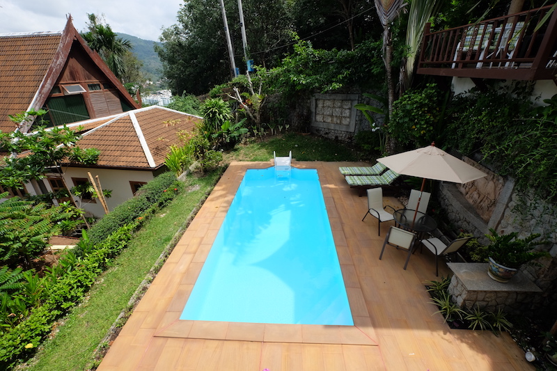 照片芭东豪华 4 卧室泳池别墅出售，享有海景