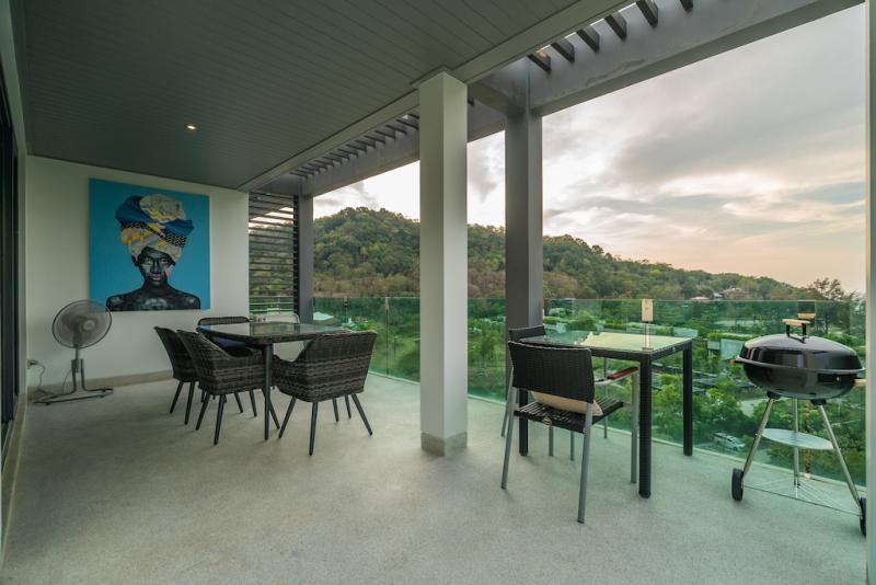 Photo Appartement de standing avec vue mer, situé dans la résidence Absolute Twin Sands Resort & Spa (Patong)
