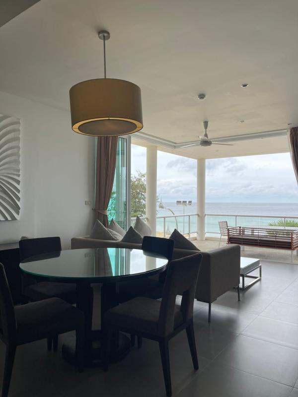 Photo Penthouse en front de plage avec 2 chambres à vendre à Karon Beach.