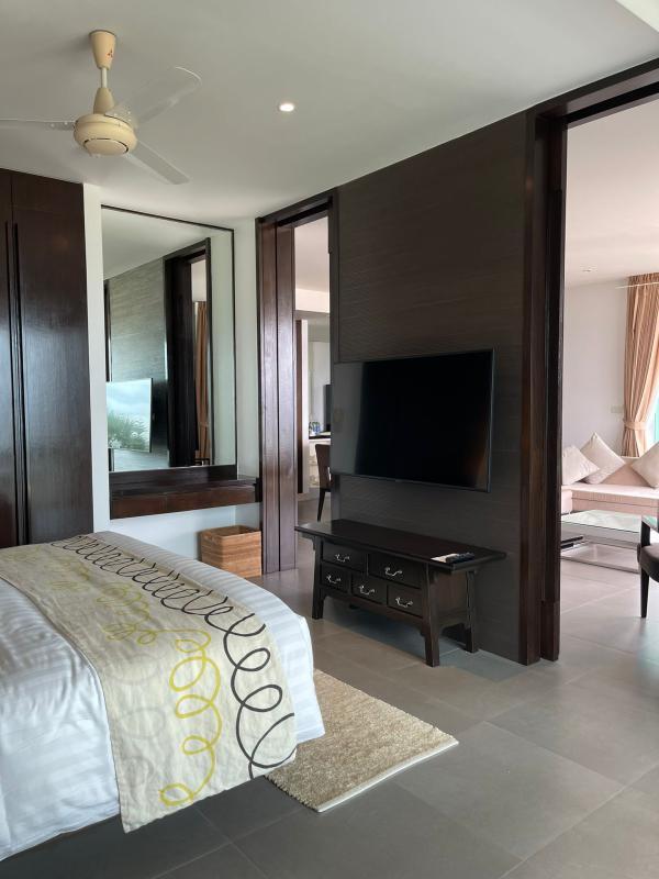 Photo Penthouse 2 bedrooms with sea front for sale in Karon Beach.