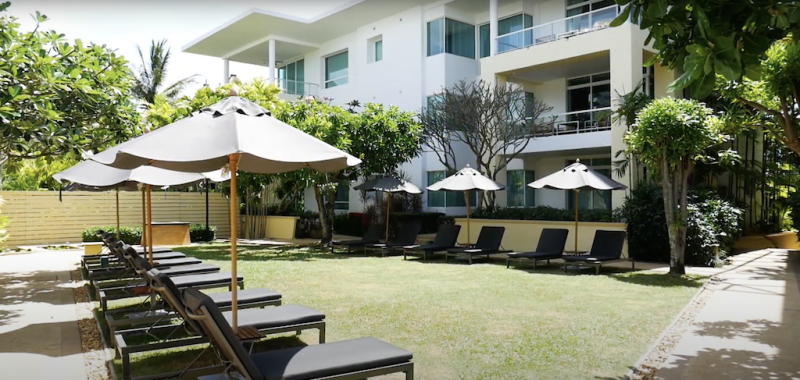 Photo Penthouse 2 bedrooms with sea front for sale in Karon Beach.