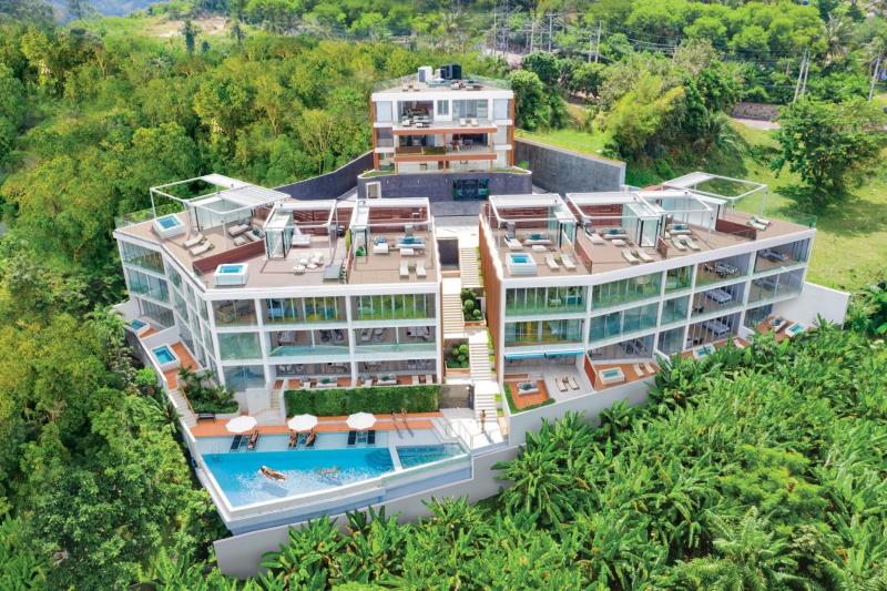 Photo Penthouse with rooftop and sea views for sale in Patong