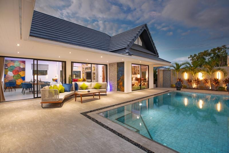 Photo Perfect 3 bedroom pool villa modern style for sale in Rawai.