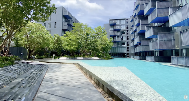 Photo Phuket 2 bedroom apartment for sale at The Deck Patong Beach