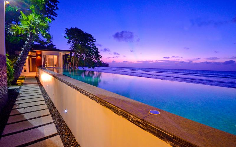 Photo Phuket Beachfront luxury modern villa in Kamala, Millionaire's miles, Phuket, Thailand