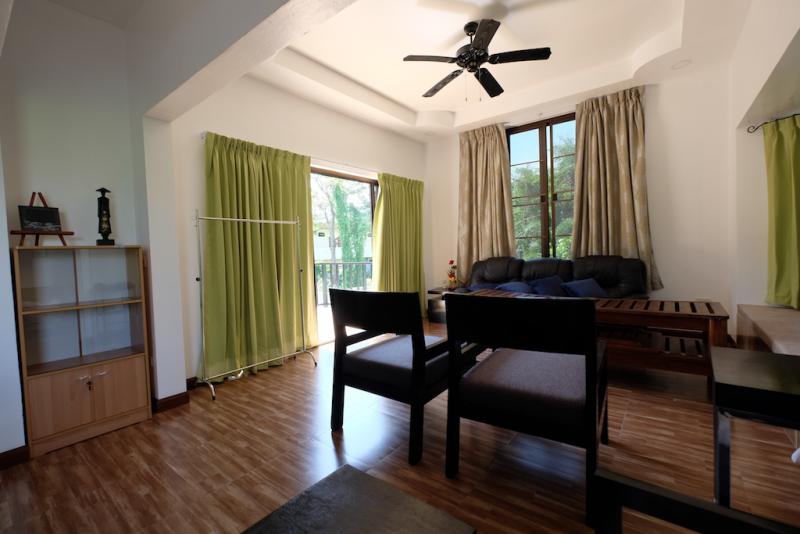 Фото Современный 3-спальный дом в аренду на Пхукете, Най Харн