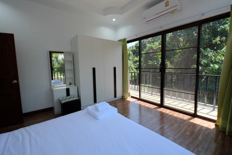 Photo Maison neuve, avec 3 chambres et entièrement équipée, à louer à Rawai / Nai Harn, Phuket