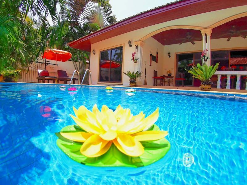 Photo 普吉岛迷人的 2 卧室泳池别墅，可在拉威长期出租