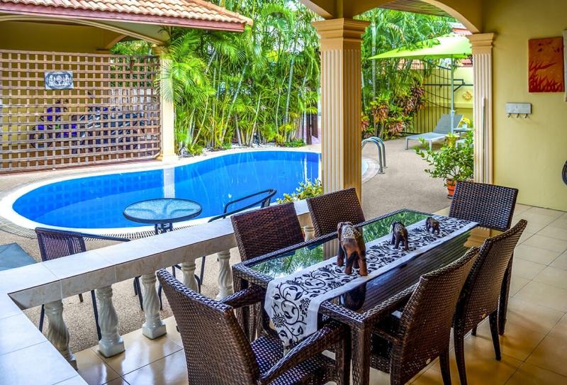 Photo Пхукет: очаровательная вилла с 2 спальнями и бассейном в долгосрочную аренду на Раваи