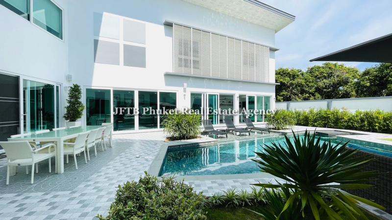 Photo Phuket Exclusive 5 bedroom villa for sale in Nai Harn