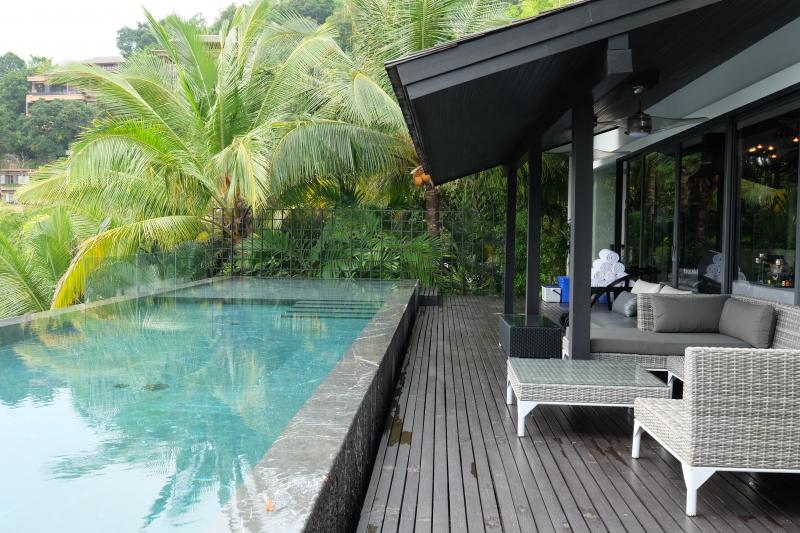 Photo Phuket exclusive Seafront villa for sale in Kamala with stunning Sea Views