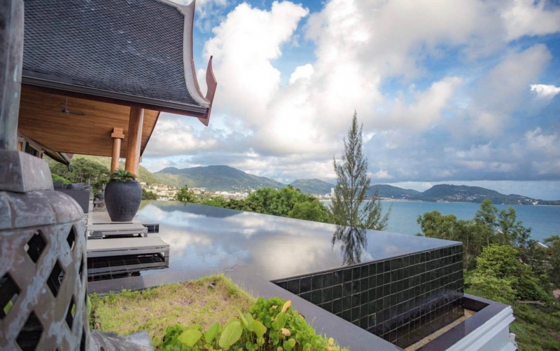 Photo Villa exclusive à vendre à Phuket avec un design contemporain et une vue panoramique sur la mer 