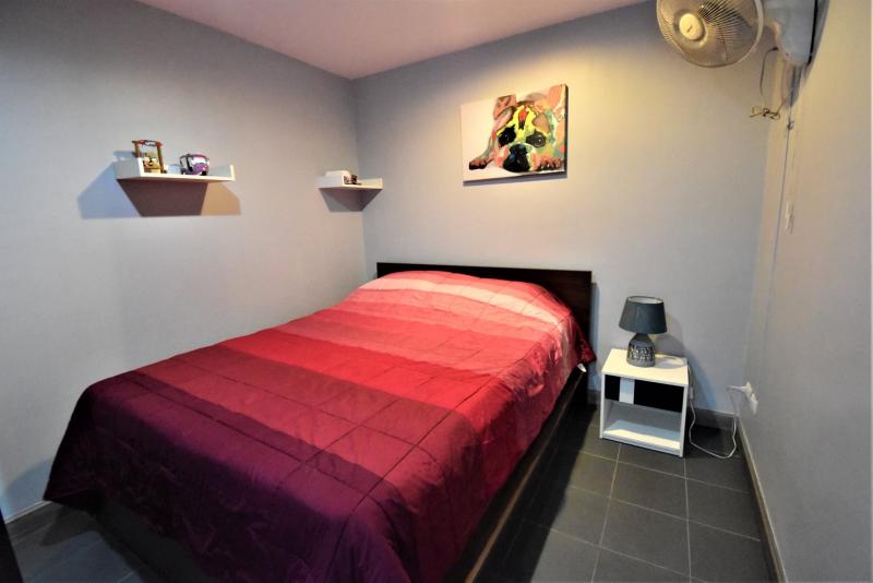 Фото Пхукета, полностью меблированная квартира с 2 спальнями на продажу в Plus Condo 2 в Кату