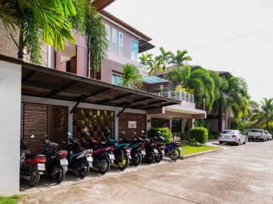 Photo Phuket-Hotel for sale in Cherngtalay