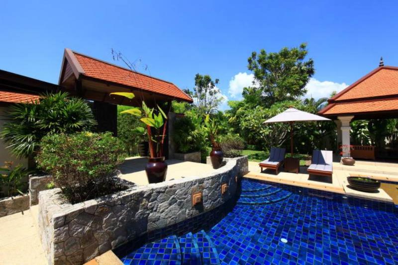 Photo Phuket luxury 4 bedroom pool villa for rent in Bang Tao, available for Holiday or Long Term Rentals