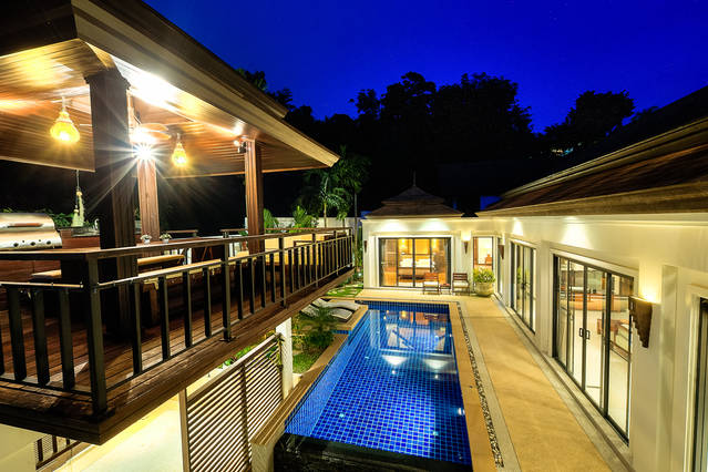 Photo Luxury Phuket pool villa for rent in Nai Harn with 3 bedrooms