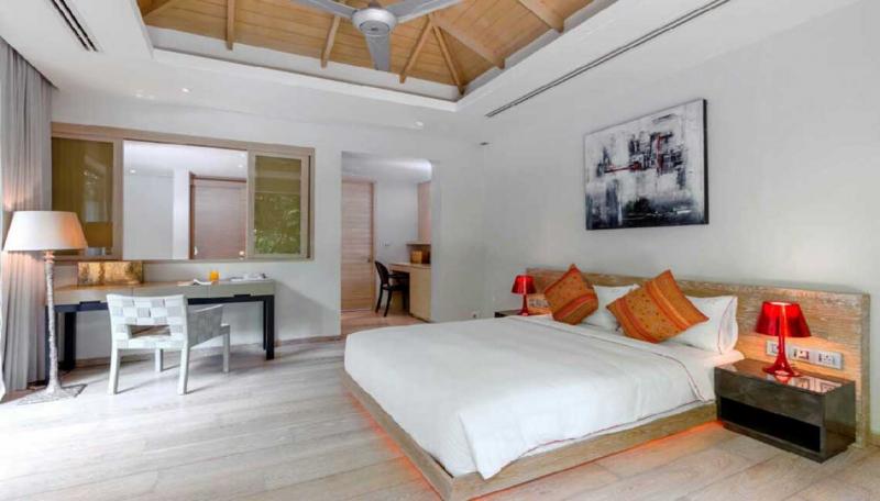 照片普吉岛豪华假期与这间位于拉扬的 5 卧室海景别墅