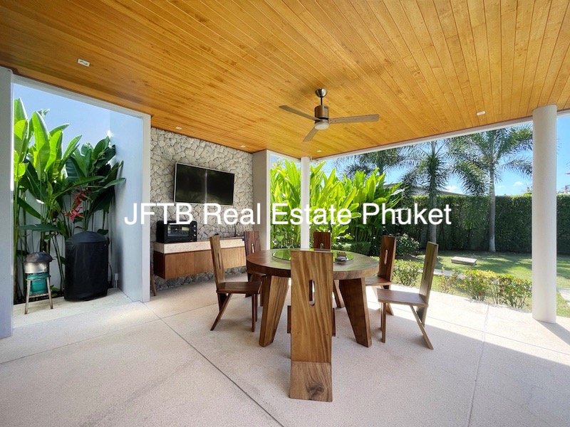 Photo Phuket luxury villa for sale at Botanica The Residence