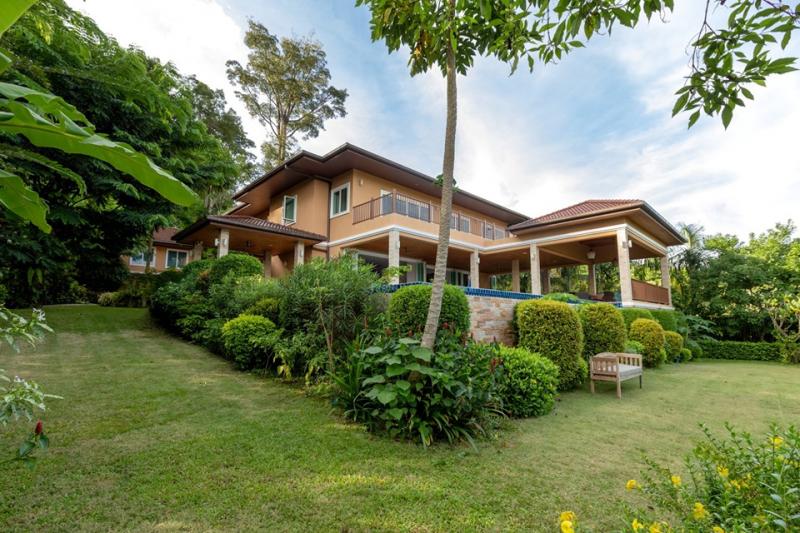 Photo Phuket Modern 9 bedroom Villa with pool for sale กะทู้
