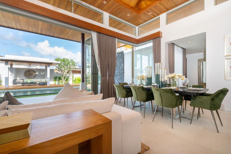 Photo Phuket New High-end luxury villas for sale in Bangtao Beach
