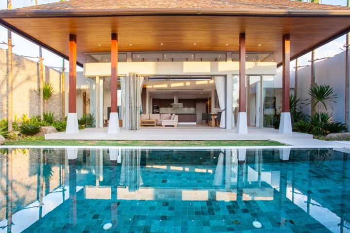 Фото Новая роскошная вилла с бассейном на Пхукете для перепродажи в Лаяне