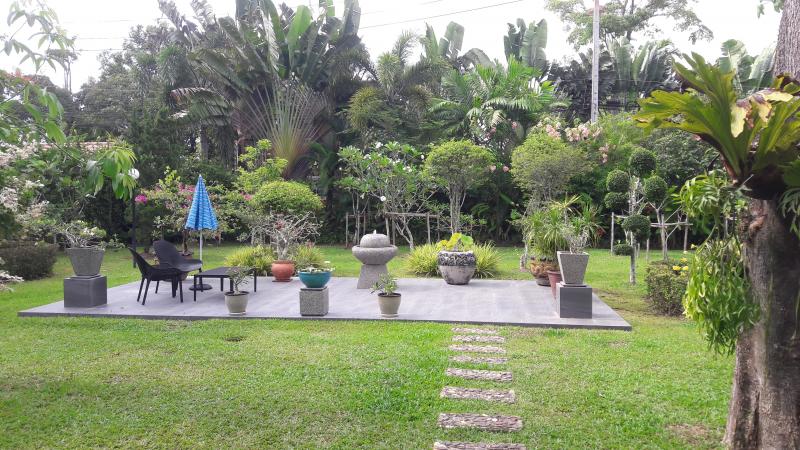 照片普吉岛私人现代泰式泳池别墅在 Cherngtalay 出售