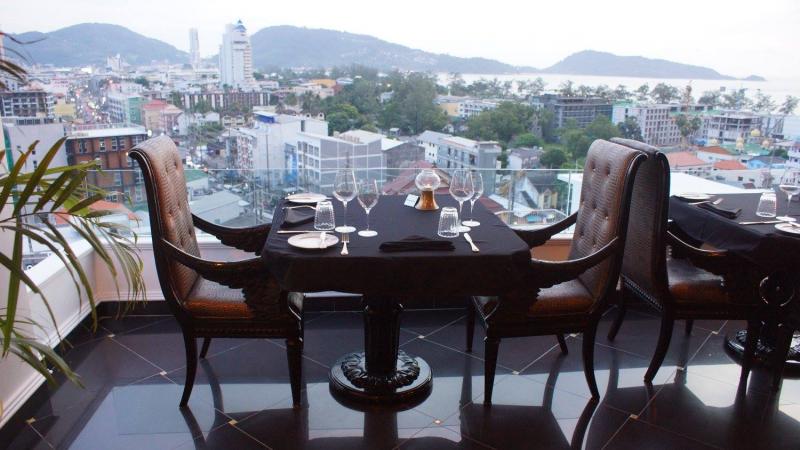 Photo Un restaurant et un Lounge Bar avec Vue Mer à vendre à vendre à Patong Beach 
