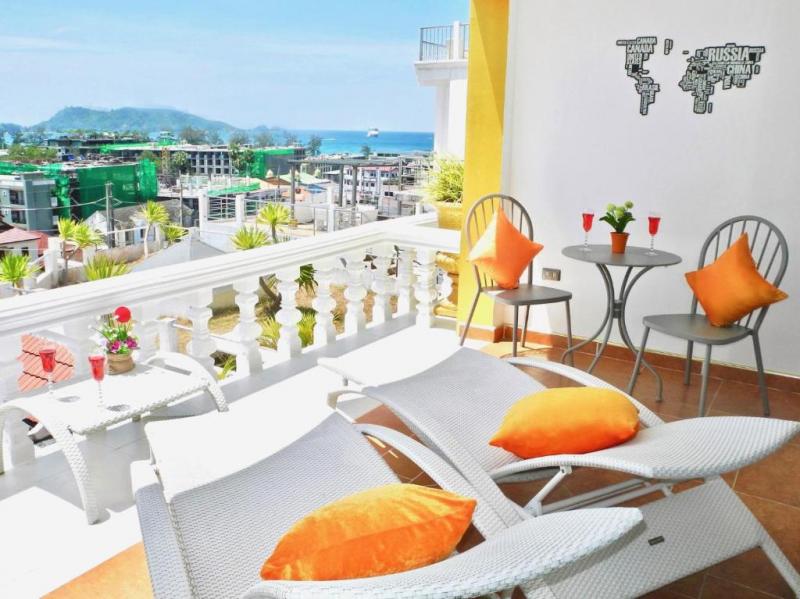 Фото Пхукета - Жилой дом с видом на море на продажу на пляже Патонг