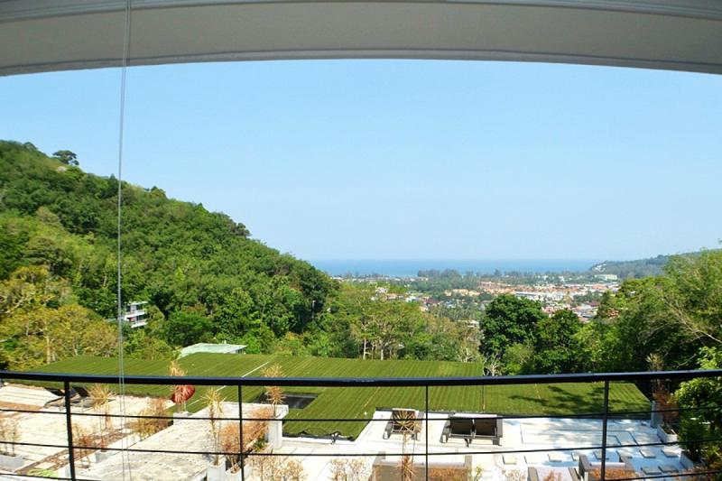 Photo Phuket sea view condo for sale on the hill of Kamala  