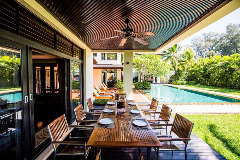 Photo Phuket Sea View Luxury Villa พร้อม 6 ห้องนอนสำหรับขายในLayan
