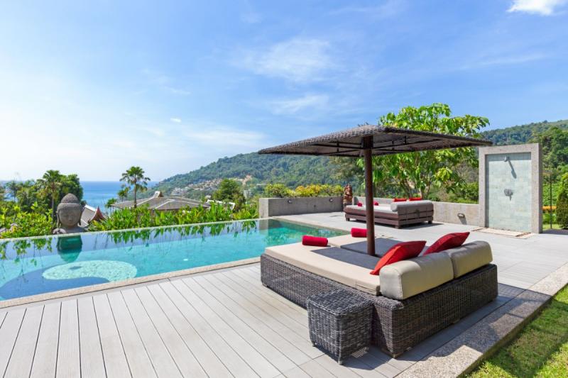 照片普吉岛令人惊叹的 8 卧室别墅出售，可欣赏海景
