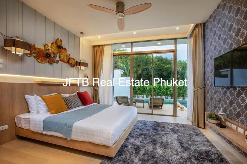Photo Villa privée de 3 chambres avec piscine de style balinais moderne à vendre située à Thalang, Phuket