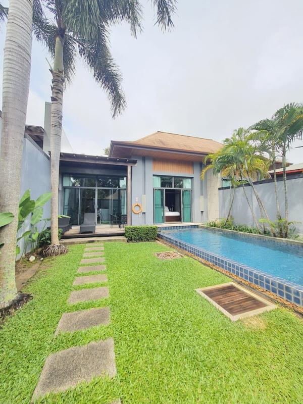 Photo Villa moderne avec 2 chambres et piscine privée à vendre à Rawai Phuket